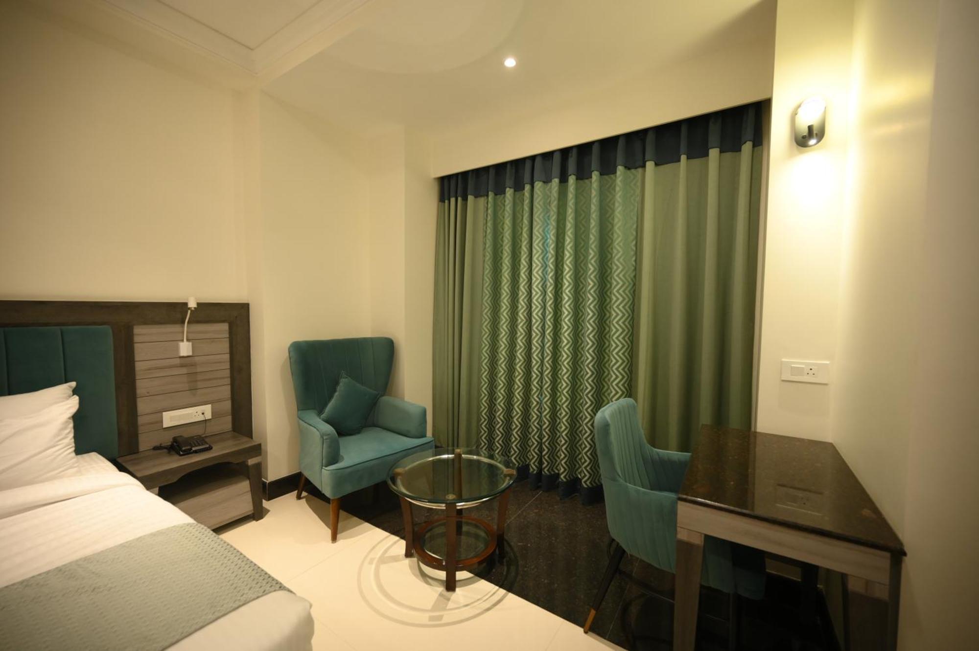 The Mudra Hotel Βαρανάσι Εξωτερικό φωτογραφία